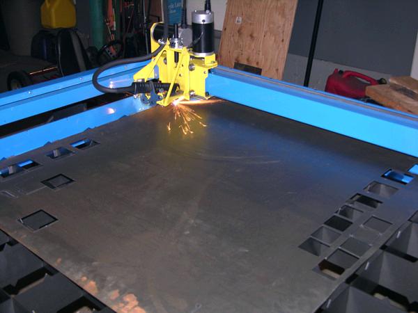 સીઈ સ્ટાન્ડર્ડ પોર્ટેબલ પ્રકાર 1550 કટીંગ મશીન પ્લાઝ્મા